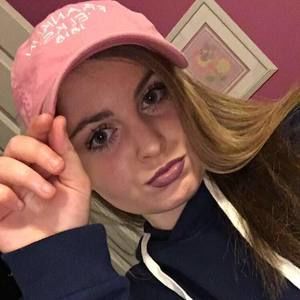 Meet your Posher, Kenzie